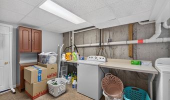 63 Ansel White Dr, Acushnet, MA 02743