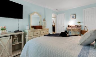 109 Dundee Ct, Aberdeen, NJ 07747