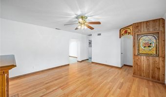 16048 Wintun Rd, Apple Valley, CA 92307
