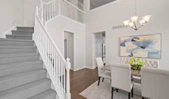 3048 N Spurway Dr, Ann Arbor, MI 48105