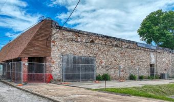 110 N Wickham St, Alvord, TX 76225