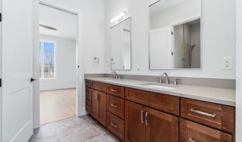 810 Greenhorn St, Bentonville, AR 72712