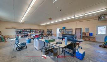 27 Longhorn Dr, Cody, WY 82414