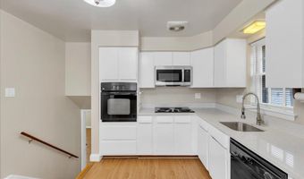 664 GREENBRIER St, Arlington, VA 22204