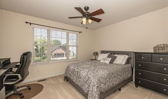 733 Castle Ridge Dr, Ballwin, MO 63021