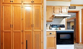 331 W 8th St, Alma, KS 66401