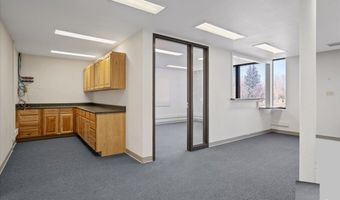 1013 E LINCOLNWAY, Cheyenne, WY 82001