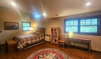 1912 S Oak Knoll Dr NE, Alexandria, MN 56308