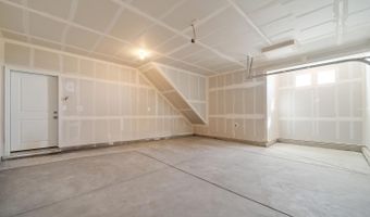 46585 Sunflower Ln, Bennett, CO 80102