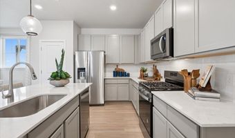 4749 N Valdai Ct, Aurora, CO 80019