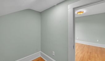 263 NE Oak Hill St, Abingdon, VA 24210