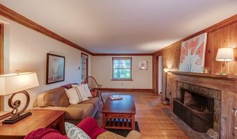 18 Plum Tree Rd, Amherst, MA 01002