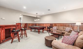 18 Lawrence Ave 18, Danbury, CT 06810