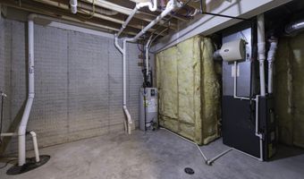 2962 Hunley Dr, Ann Arbor, MI 48105