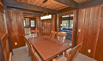 37 Lakeview Dr, Albrightsville, PA 18210