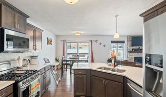 1615 NE Vicksburg Dr, Ankeny, IA 50021