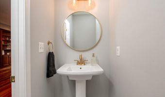 323 T St NW, Washington, DC 20001