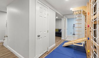 58 Lakeshore Ave, Beverly, MA 01915