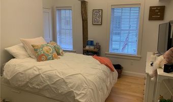 5 Division St, Newport, RI 02840