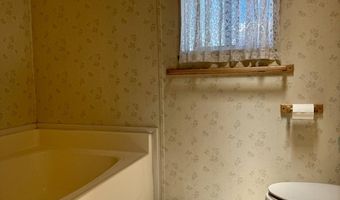 2012 Champagne St, Carson City, NV 89701