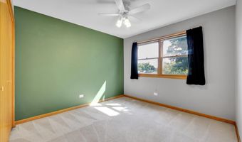 446 S Wenbriar Sq, Addison, IL 60101