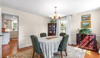 20 Terrace Dr, Barrington, RI 02806