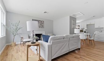 63 Indian Rd, East Providence, RI 02915