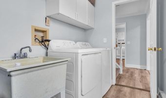 3 Drake Dr, Bayville, NJ 08721