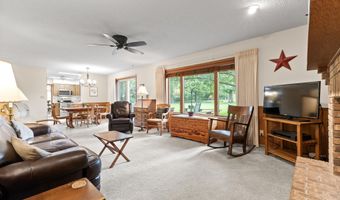 2207 Buchanan Dr, Ames, IA 50010