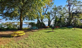 726 HILLCREST Dr, Annapolis, MD 21409