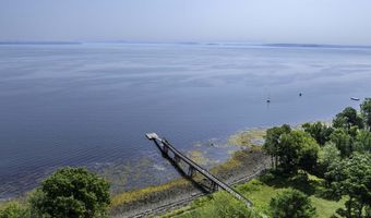 99 Dockside Ln, Belfast, ME 04915