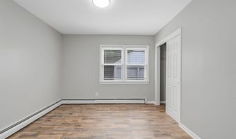 37 Park Ave 3, Amityville, NY 11701