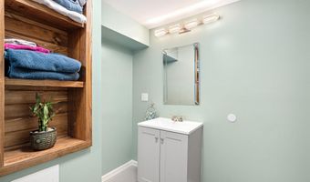 2104 W Oakland Ave, Austin, MN 55912