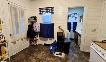 211 N. Main St, Alexis, IL 61412