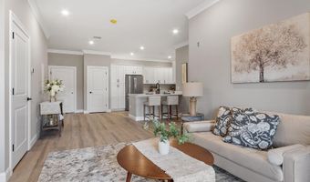 10100 S Willow St 212, Manchester, NH 03103
