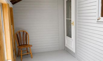 15 Daniels Rd W, Albany, VT 05845