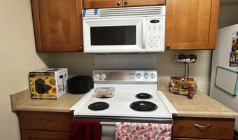 60 Kunihi Ln 327, Kahului, HI 96732