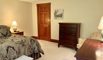 203 Randwood Dr, Amherst, NY 14068