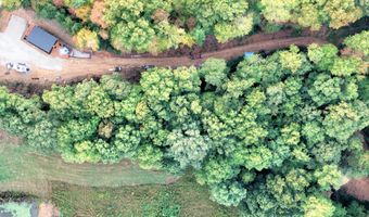 576 Pine Grove Rd, Beattyville, KY 41311