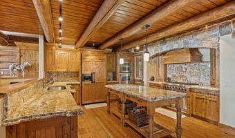 13471 Albright Ln, Bigfork, MT 59911