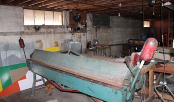 802 N Jefferson St, Ava, MO 65608