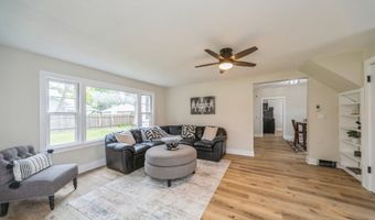 212 Nile Kinnick Dr N, Adel, IA 50003