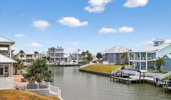 1013 St John Ct, Rockport, TX 78382