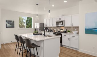 18939 SW Hazelwood Ln L-8, Beaverton, OR 97078