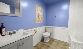 2206 N Fernwood Dr, Savannah, GA 31404