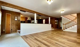 162 Keach Pond Dr, Glocester, RI 02814