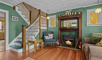 161 Ocean Ave, Cranston, RI 02905