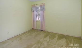 91 Haw Creek Cir, Asheville, NC 28805