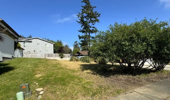 6929 OAKWOOD Ct, Brookings, OR 97415