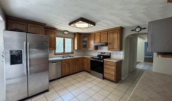 110 Highland Ave Right, Attleboro, MA 02703